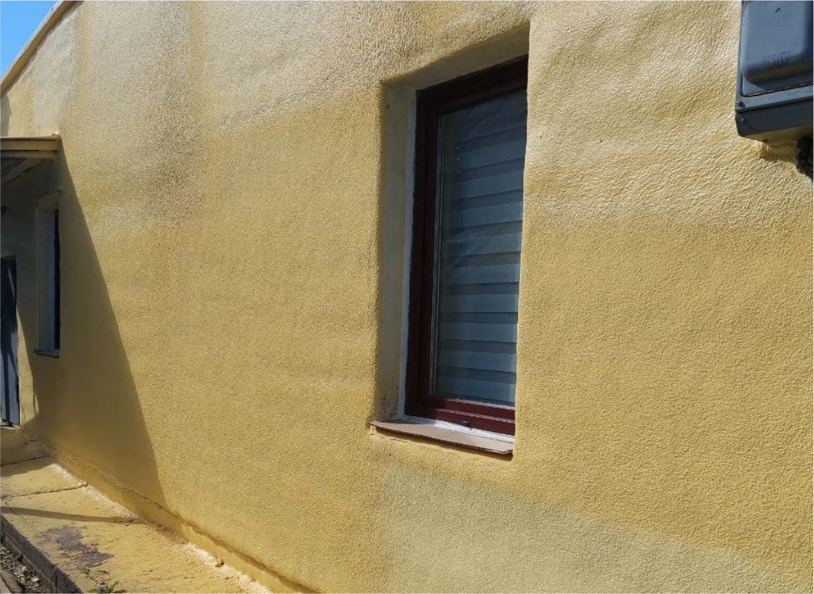 Пенополиуретан на стене